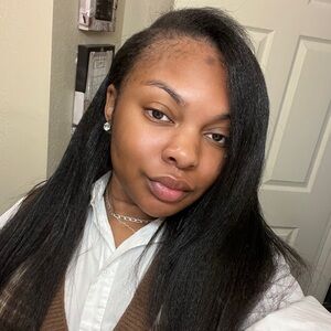 Meet your Posher, Jessica